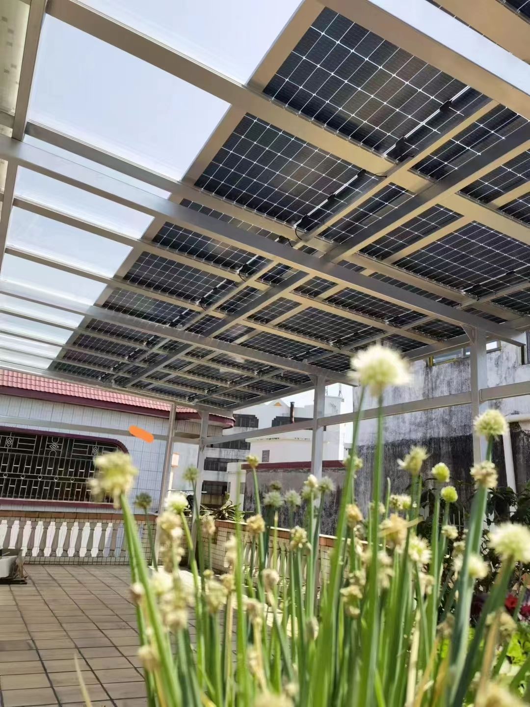 湘西别墅家用屋顶太阳能发电系统安装